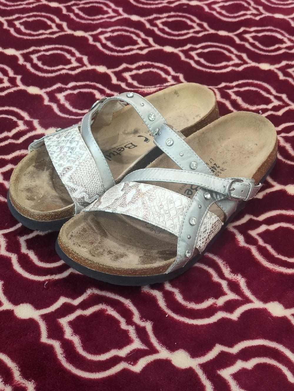 🩶🪱Betula by Birkenstock Silver & Snake Skin Patterned Sandals Women's sz 7🩶🪱